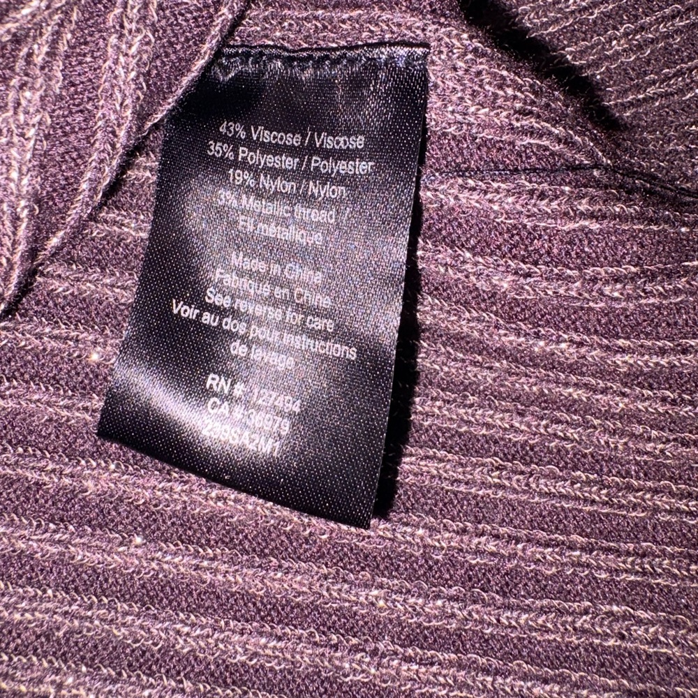 Heartloom V-Neck Ribbed Sweater - Size Small - Picture 6 of 12